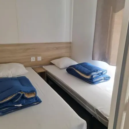 Mobil-home Magnolia 300m De La Casa vacanze *